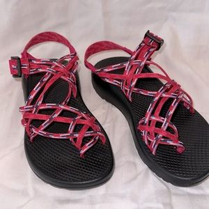 Women’s chaco size 7, pink multi colored, worn once